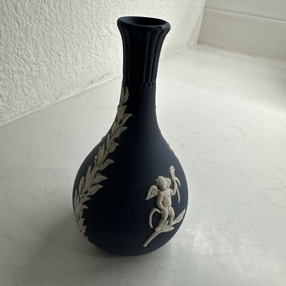 Antique Wedgwood Jasperware Bud Vase in Portland Blue and Cream (5") England - Picture 5 of 13